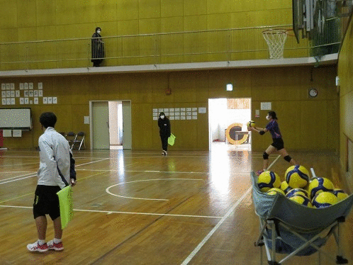 サーブ1.gif